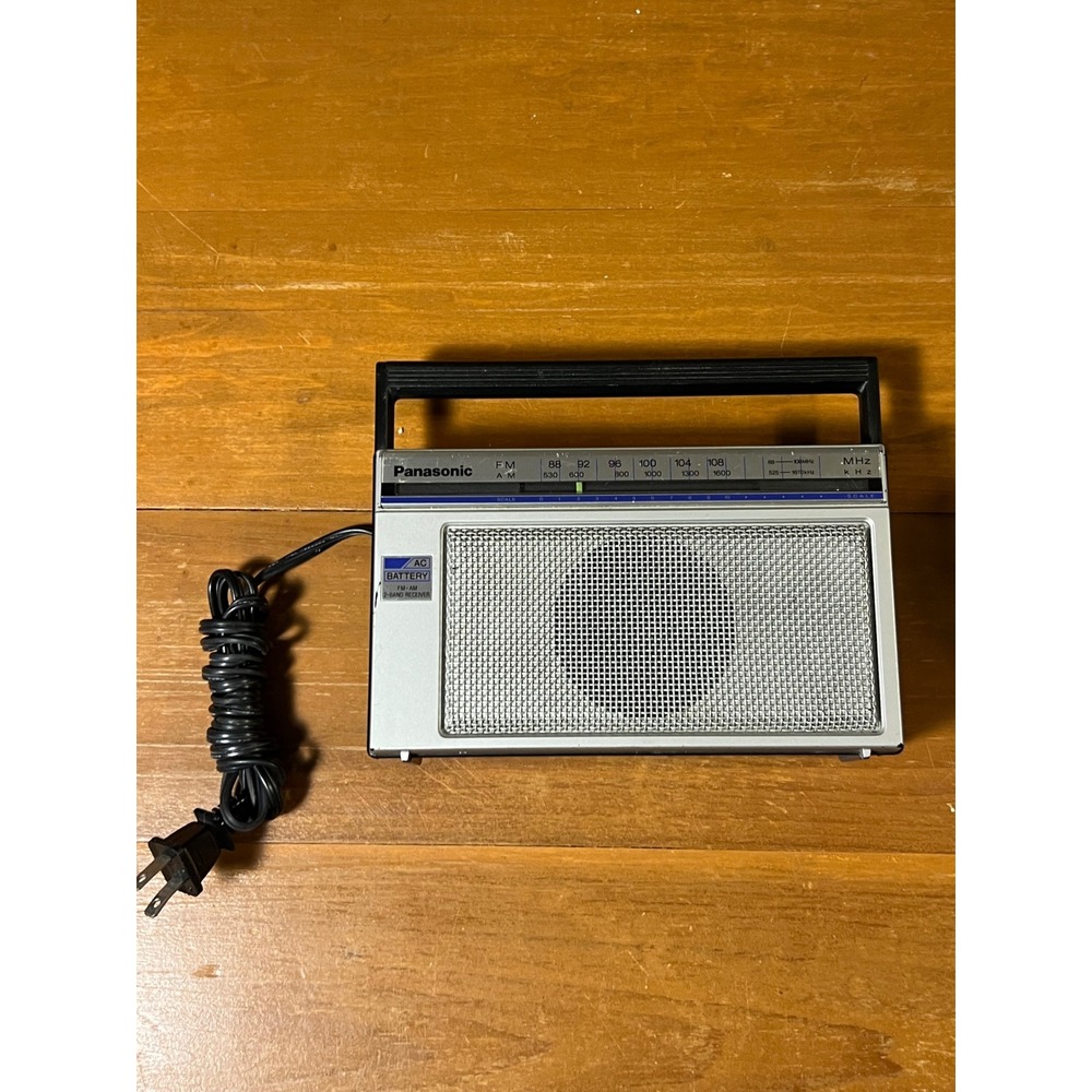 Panasonic RF-538 Vintage Portable AM FM Radio Silver Transistor Dual Power AC DC